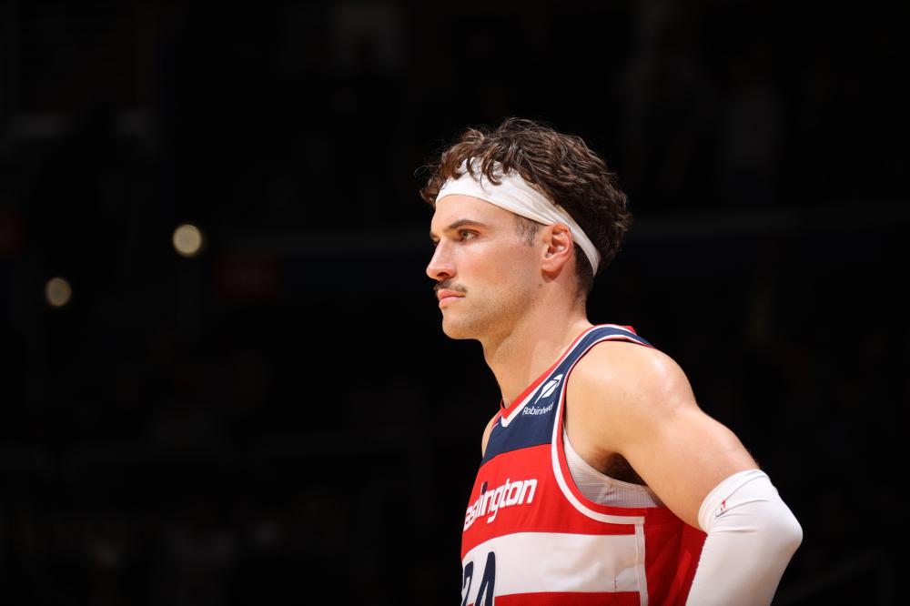 市场接近尾 市场接近尾