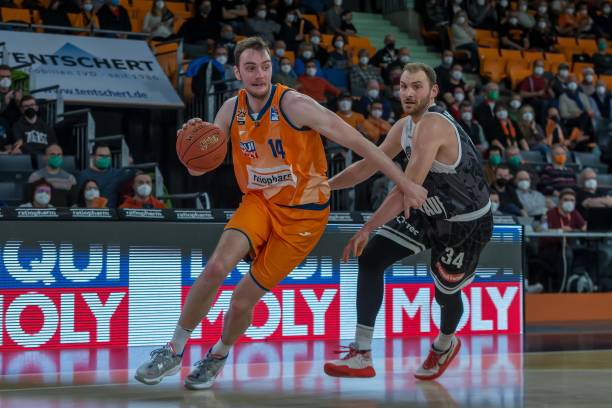 联重回巅峰 联重回巅峰